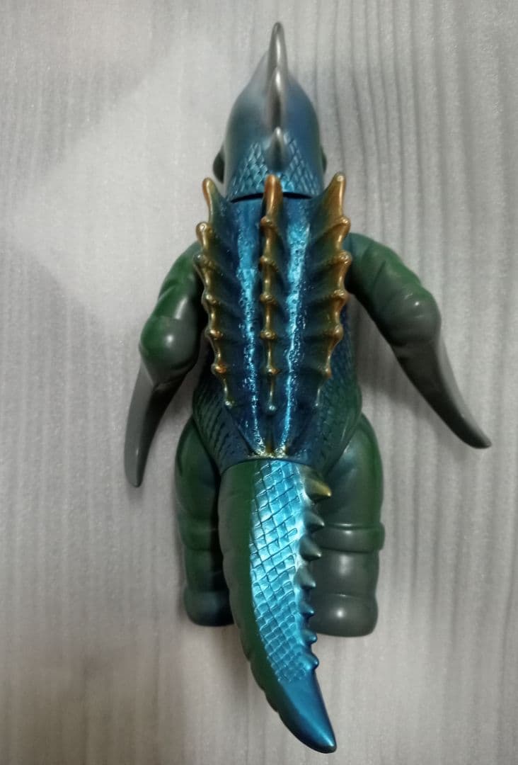 マルサン　ガイガン　グレー成形