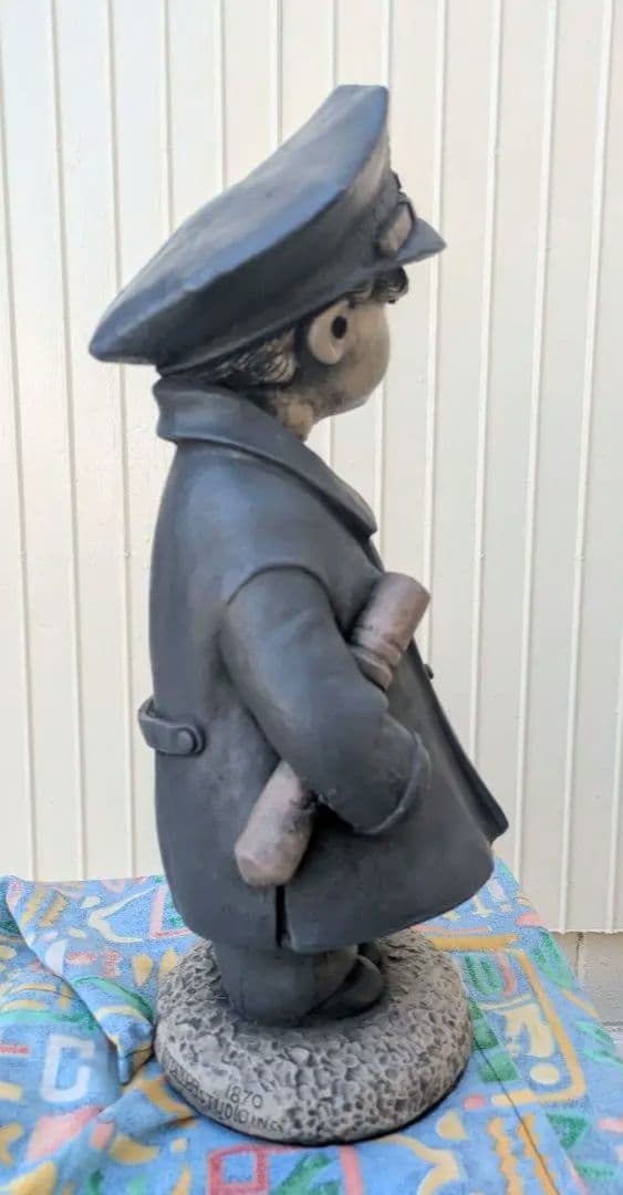 HENRI スタジオ　ポリスマン