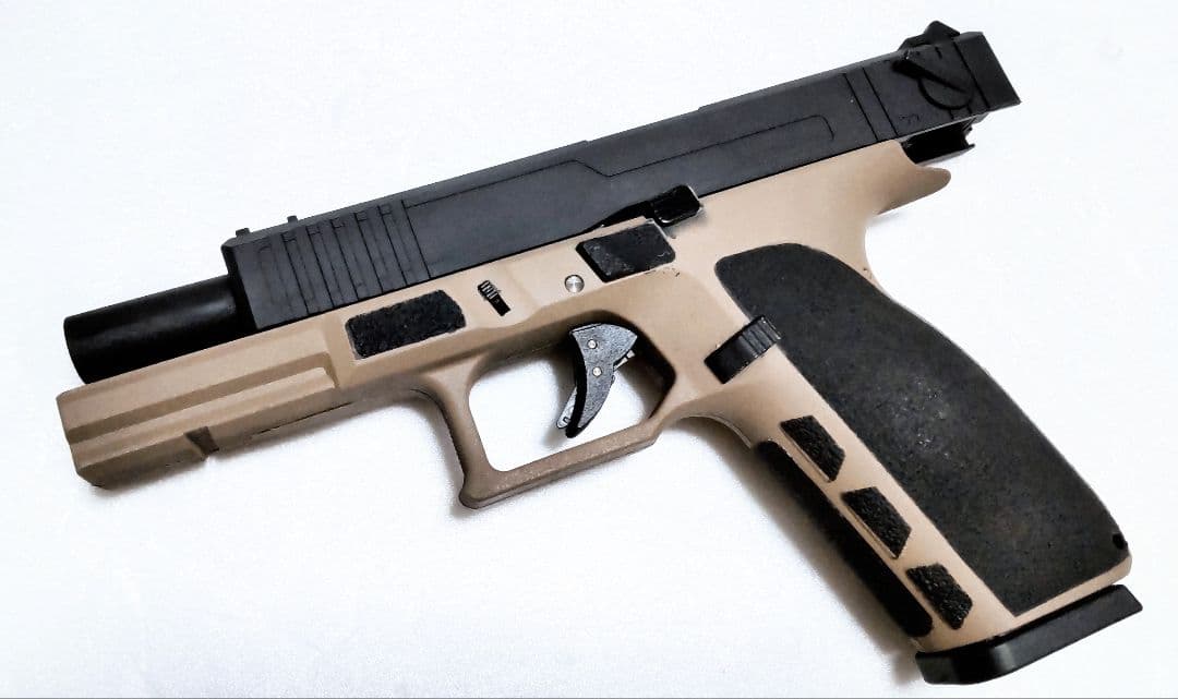 Carbon 8ストライカー9S CO2 ガスブローバック 単発/連射