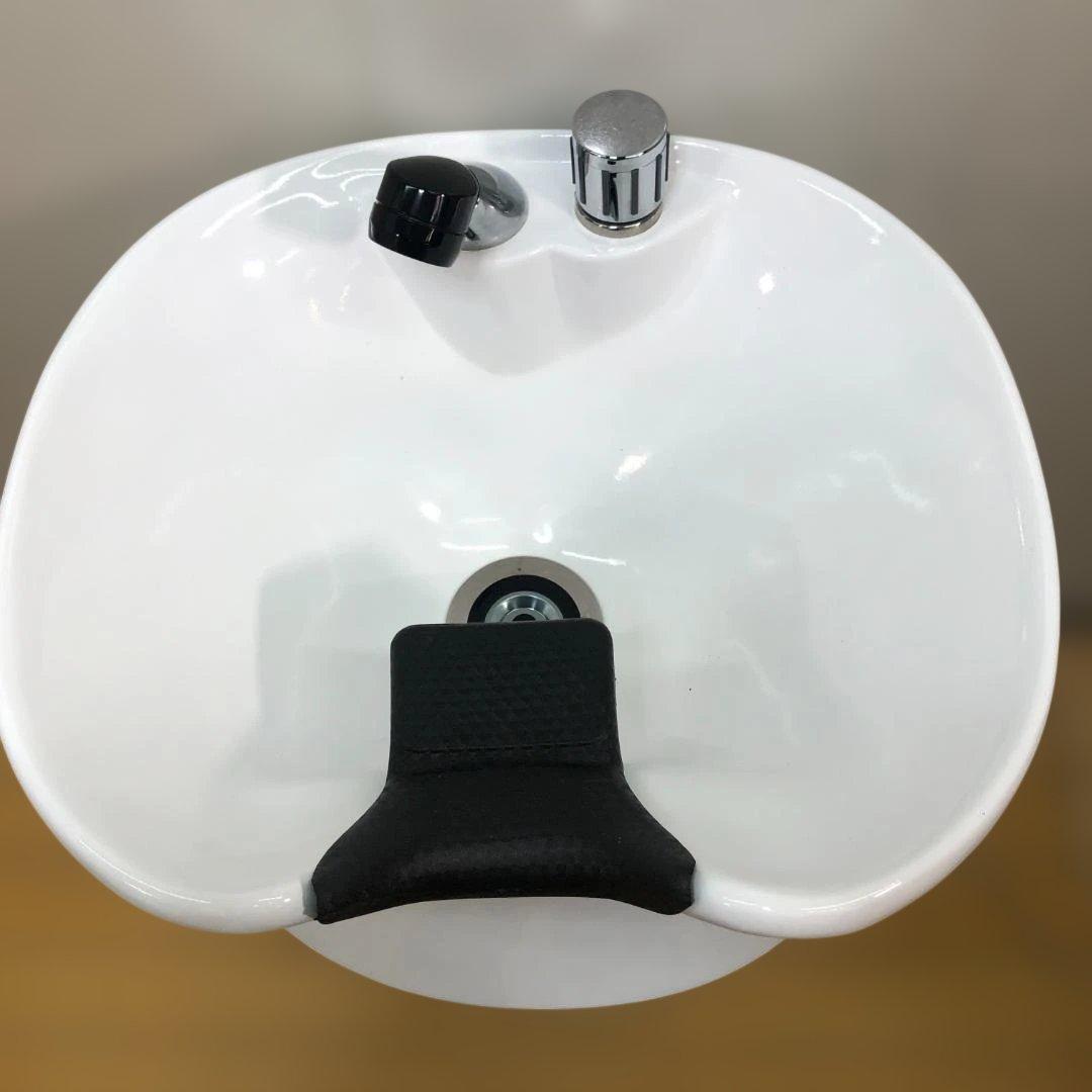 美品 EMS ペロ 移動式 プライベートサロン 使用1年 112930