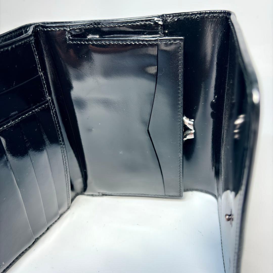 極美品　GUCCI グッチ　がま口エナメルパテントレザー三つ折り財布ブラック黒