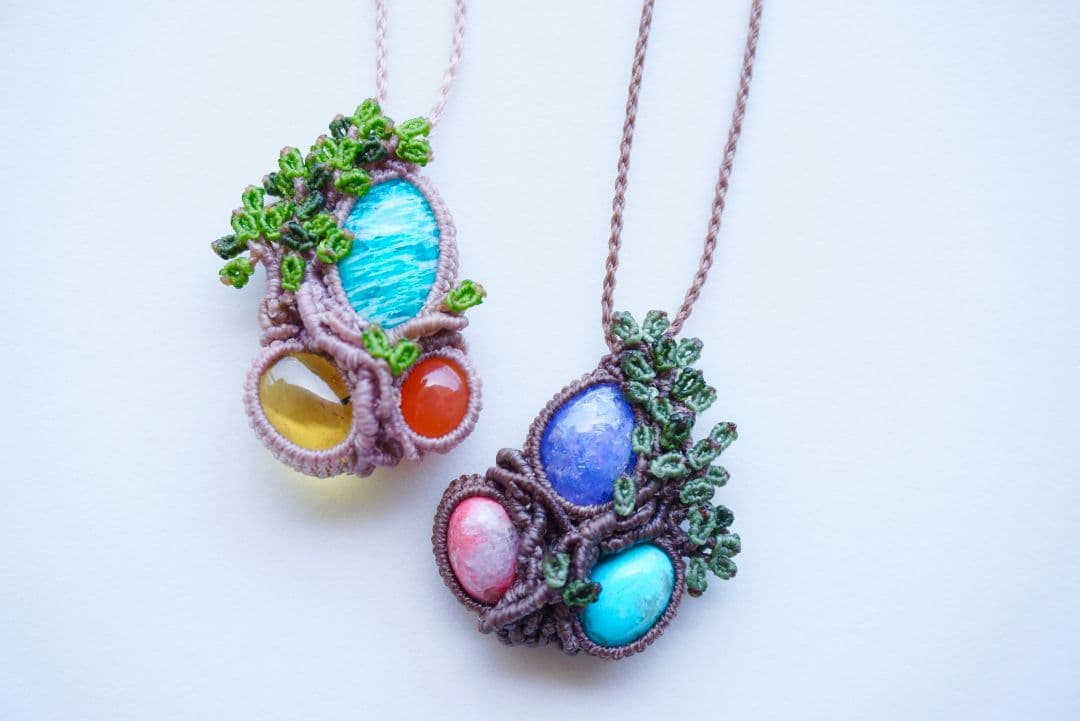 アマゾナイト　アンバー　カーネリアン　マクラメ　ネックレス