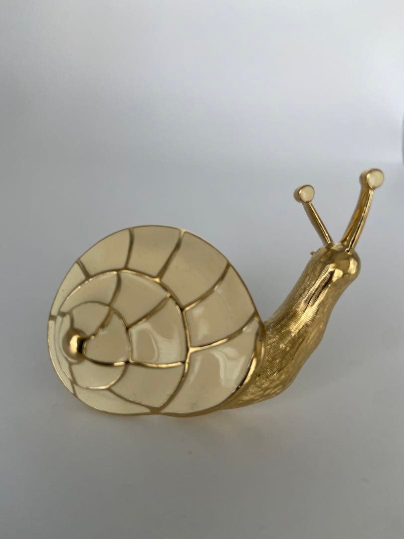 lotuscloud 2522⭐️TRIFARI トリファリヴィンテージブローチ