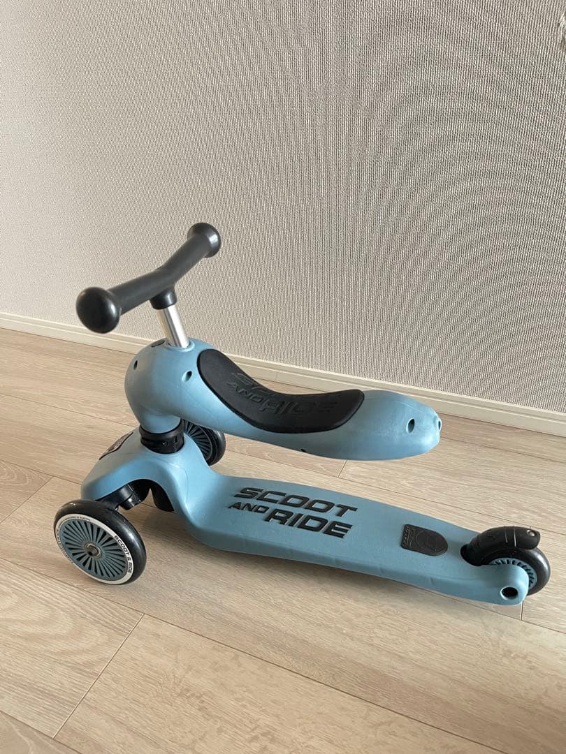 【新品同様】SCOOT AND RIDE ハイウェイキック1+ヘルメット（新品）