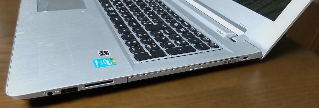 LenovoZ51 Corei3 240GBSSD 8GBメモリ WIN11