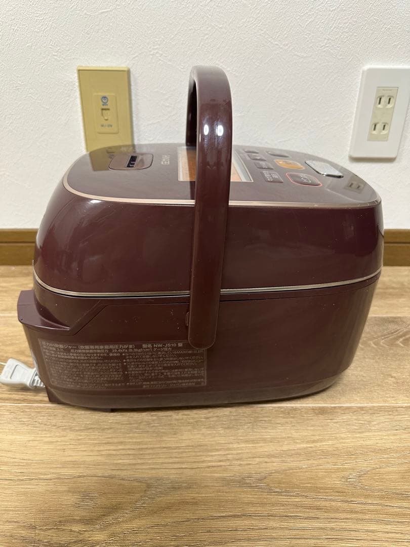 圧力IH炊飯ジャー NW-JS10 炊飯器 象印 2018 年製