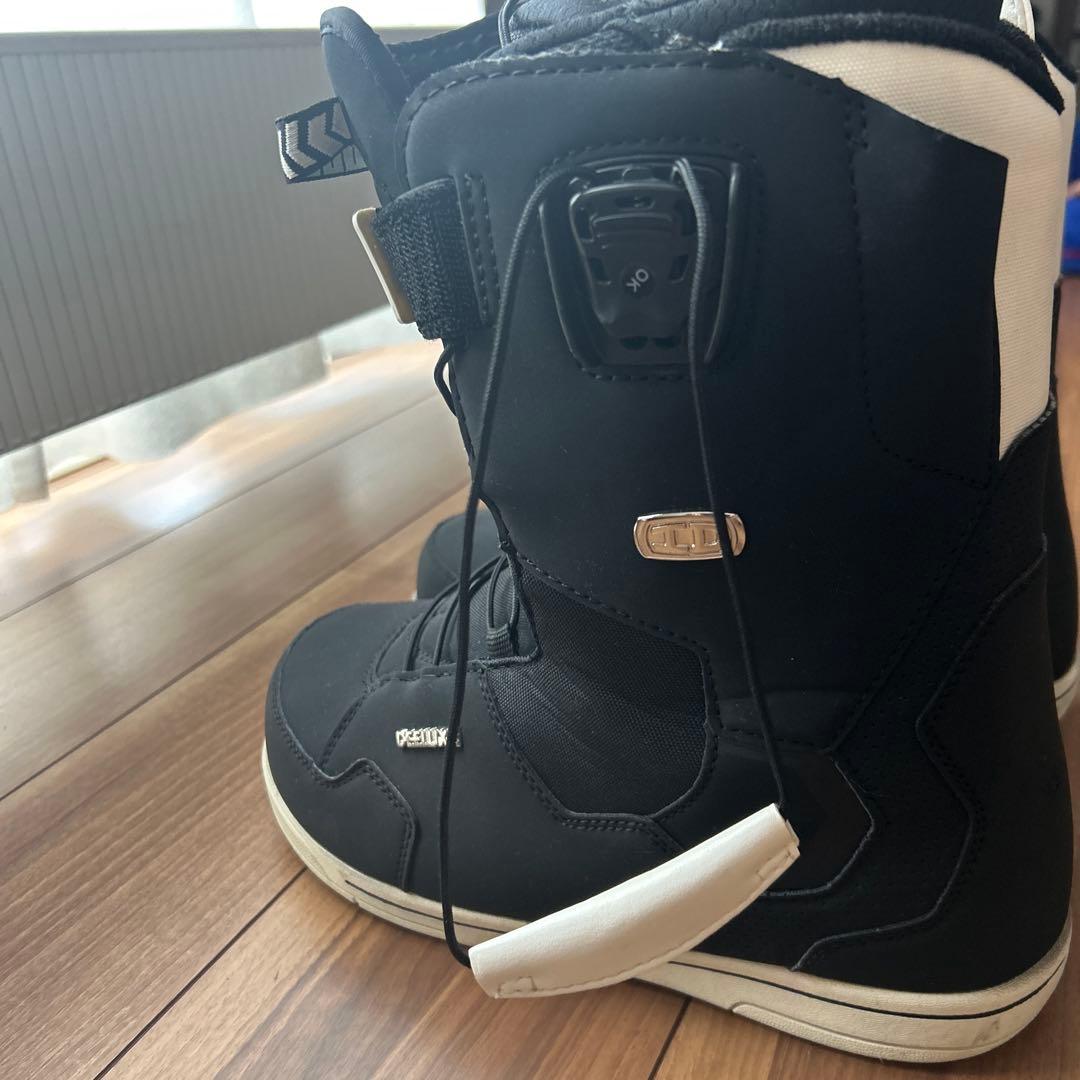 美品D'ELUXE ブラック スノーボードブーツ