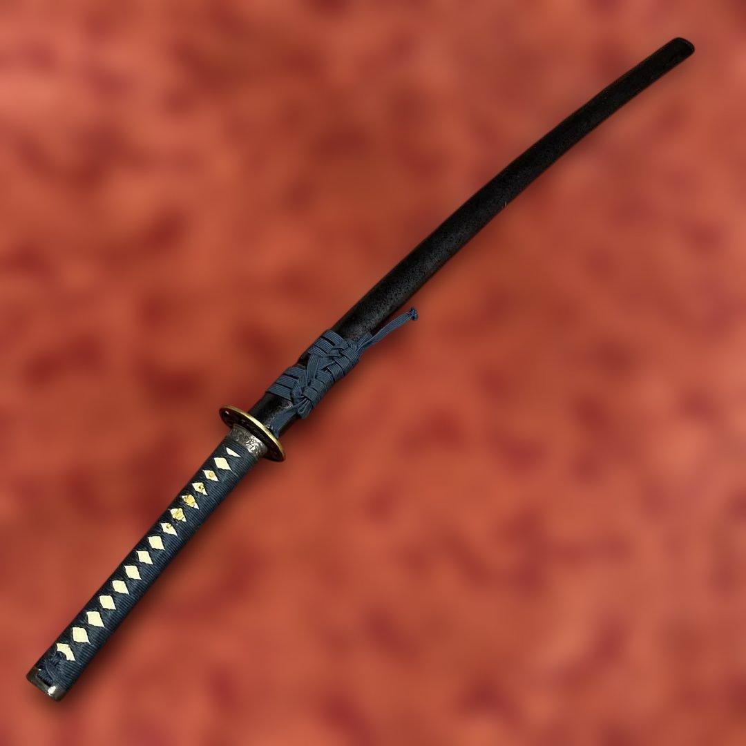 模造大刀 濃紺柄 龍彫透し丸鍔 黒梨地鞘