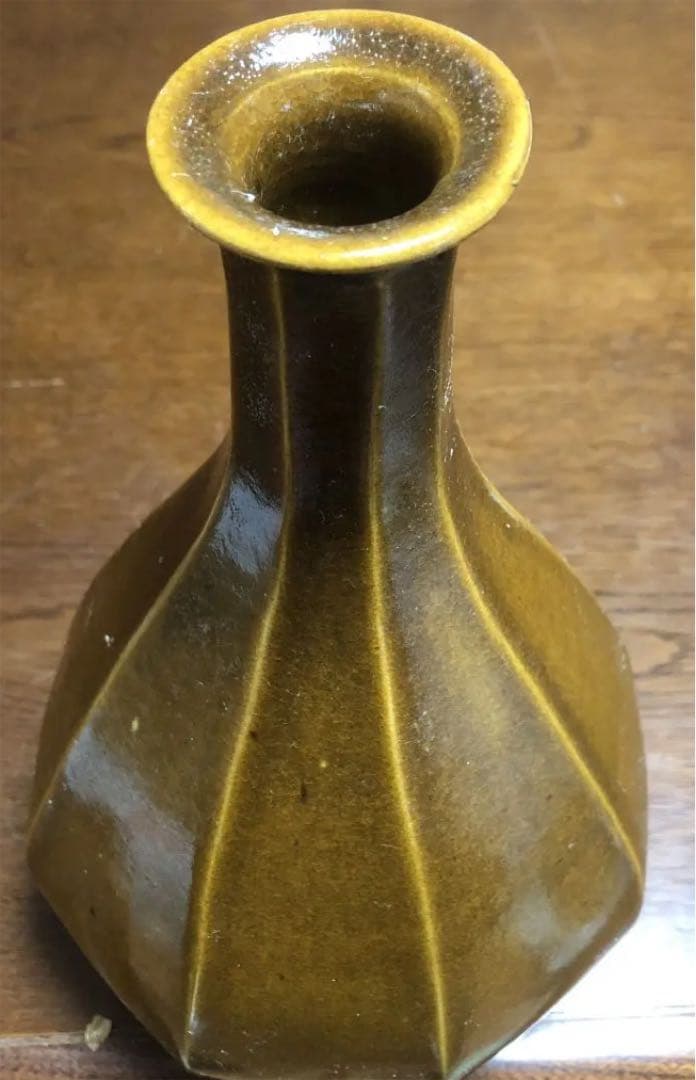 壺　八角面取瓶