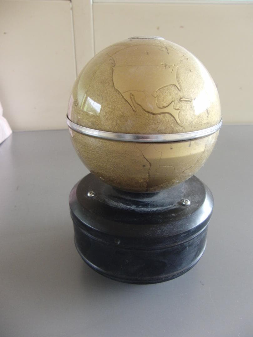 地球儀型鉛筆削り