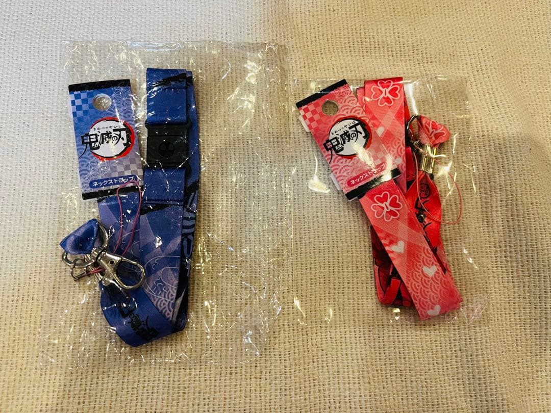 鬼滅の刃❤︎きめつたまごっち❤︎伊黒小芭内❤︎甘露寺蜜璃❤︎新品未開封❤︎ストラップ付き