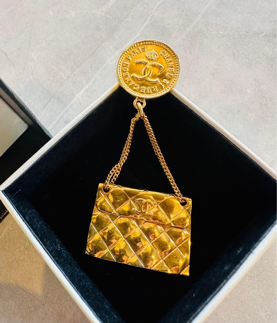 【美品】CHANEL シャネル　ココマーク　マトラッセバック ゴールド ブローチ