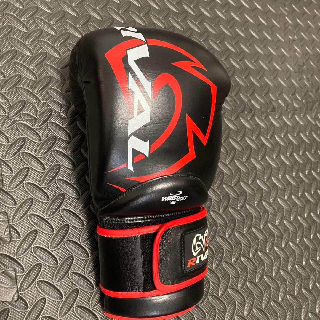 RIVAL Wrist Bolt ボクシンググローブ 黒/赤