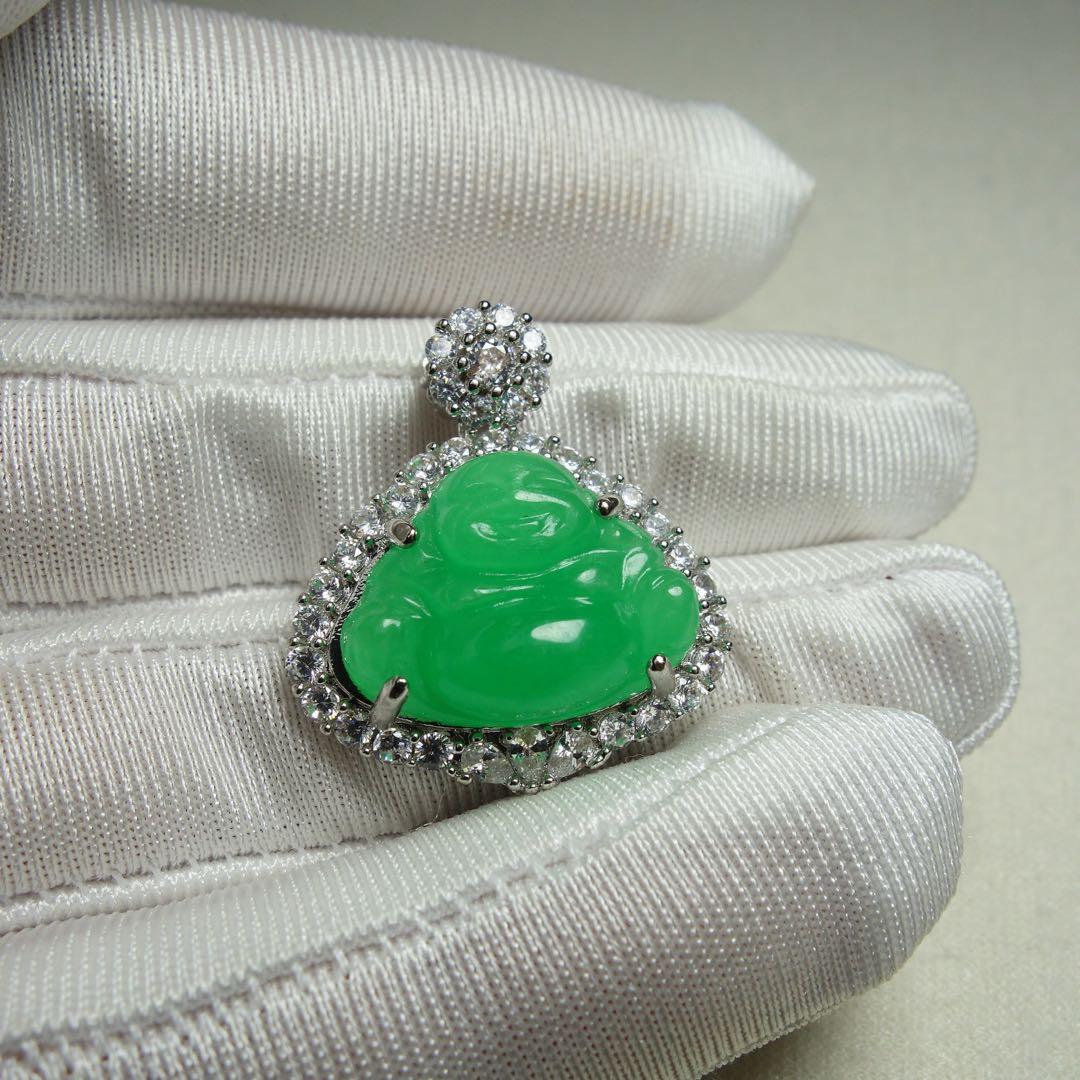 翡翠 彫刻ペンダント翡翠満緑 仏像 C1A045