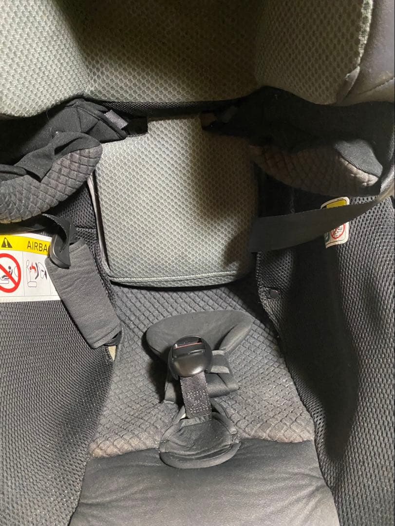 AILEBEBEエールべべ　クルットアールウィーチャイルドシート