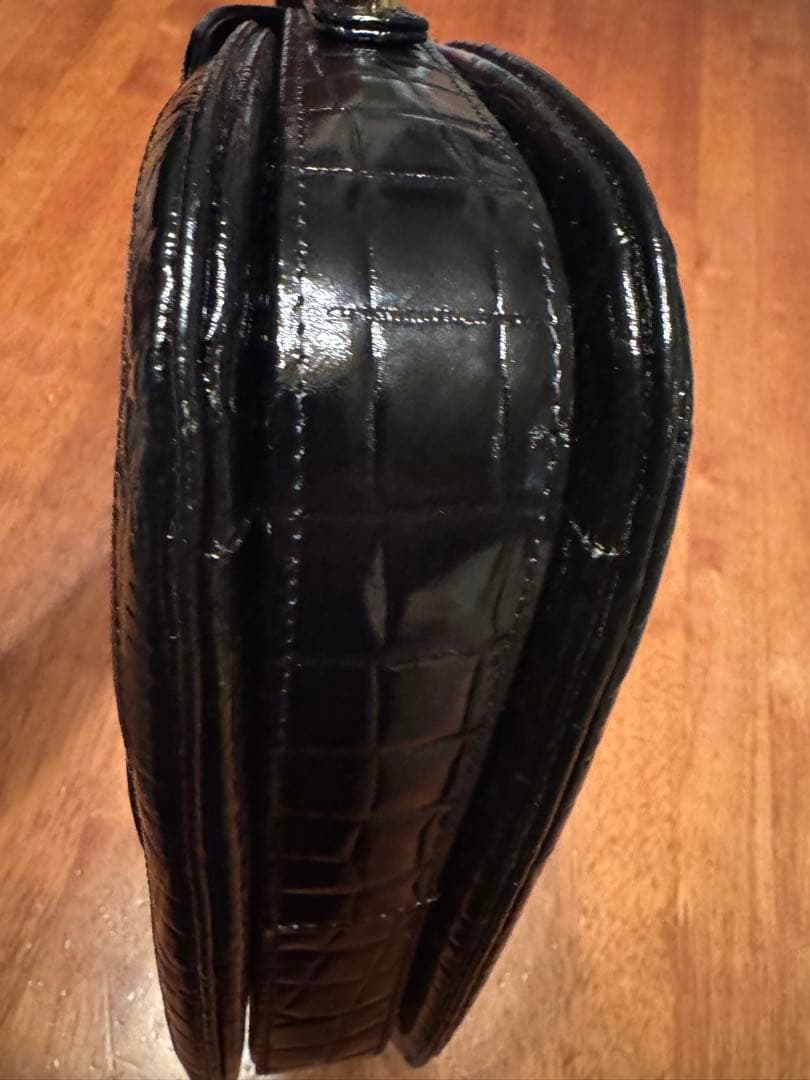 Celineオールドセリーヌ エナメル 型押し ショルダバッグ 黒