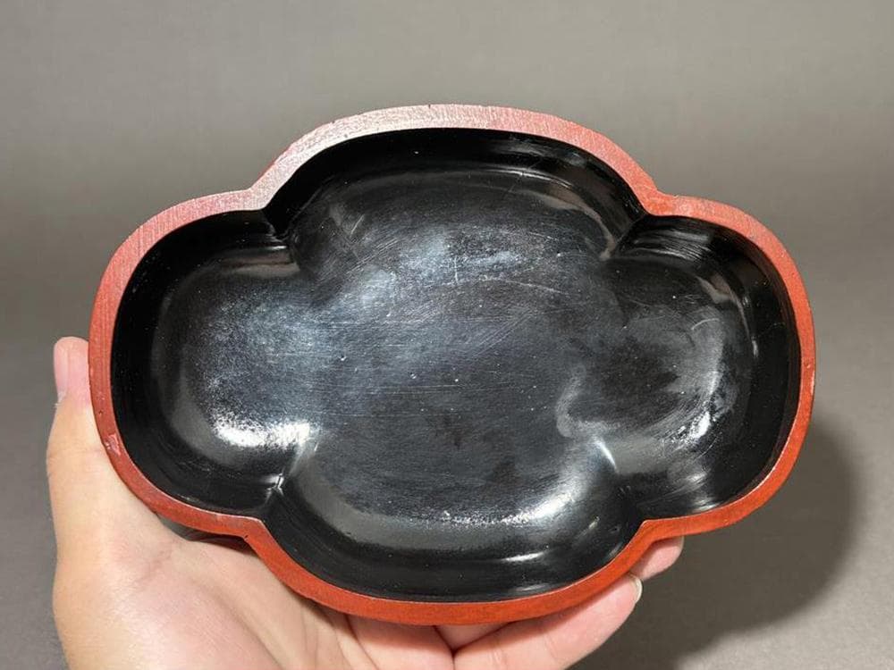 【漆】　★ 漆器 朱漆絵金龍人物紋毛筆 ★　清代　花卉 唐人 描金文様　文房珍玩