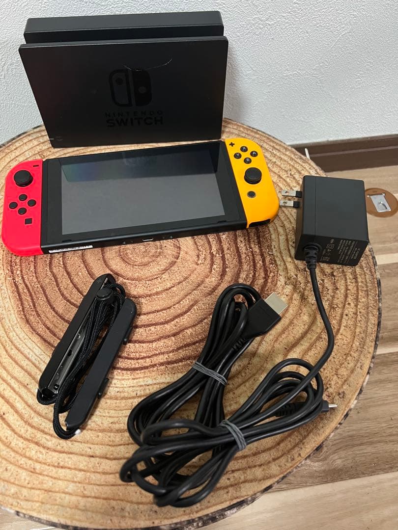 Nintendo Switch ニンテンドースイッチ本体RED/YEL 箱無し①