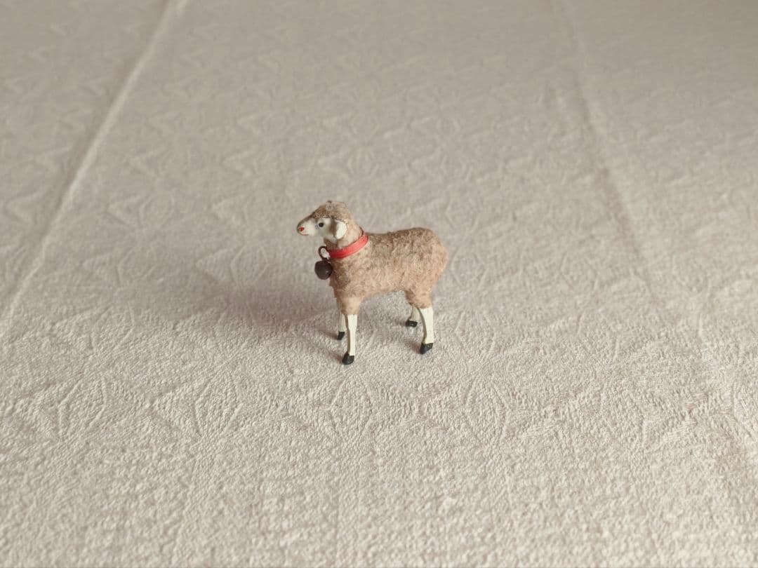 * antique sheep ✵ * クリスマスの 羊さん (m)