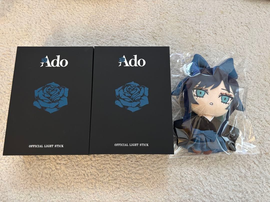 新品　Ado ペンライト×2、ぬいぐるみセット