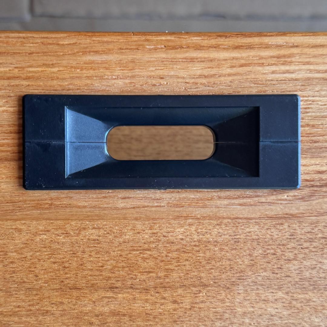 アクタス レリーフ テレビボード 180 タモ無垢