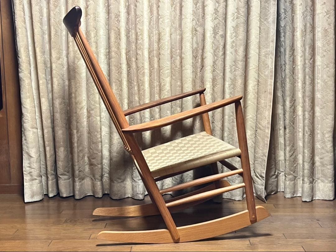 ロッキングチェア/岩倉榮利デザイン