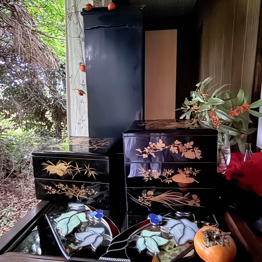 2201様感謝‼️JAPAN研ぎ出し高蒔蒔絵四君子華づくし五段重箱二枚蓋真塗桐箱入