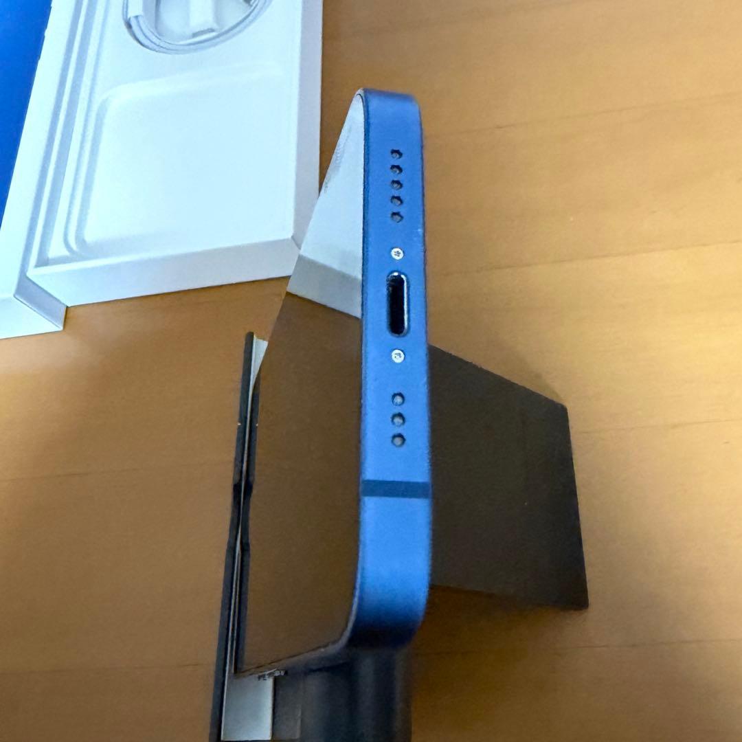 Apple iPhone 13 ブルー 本体　256GB 美品　箱、ケーブル付き