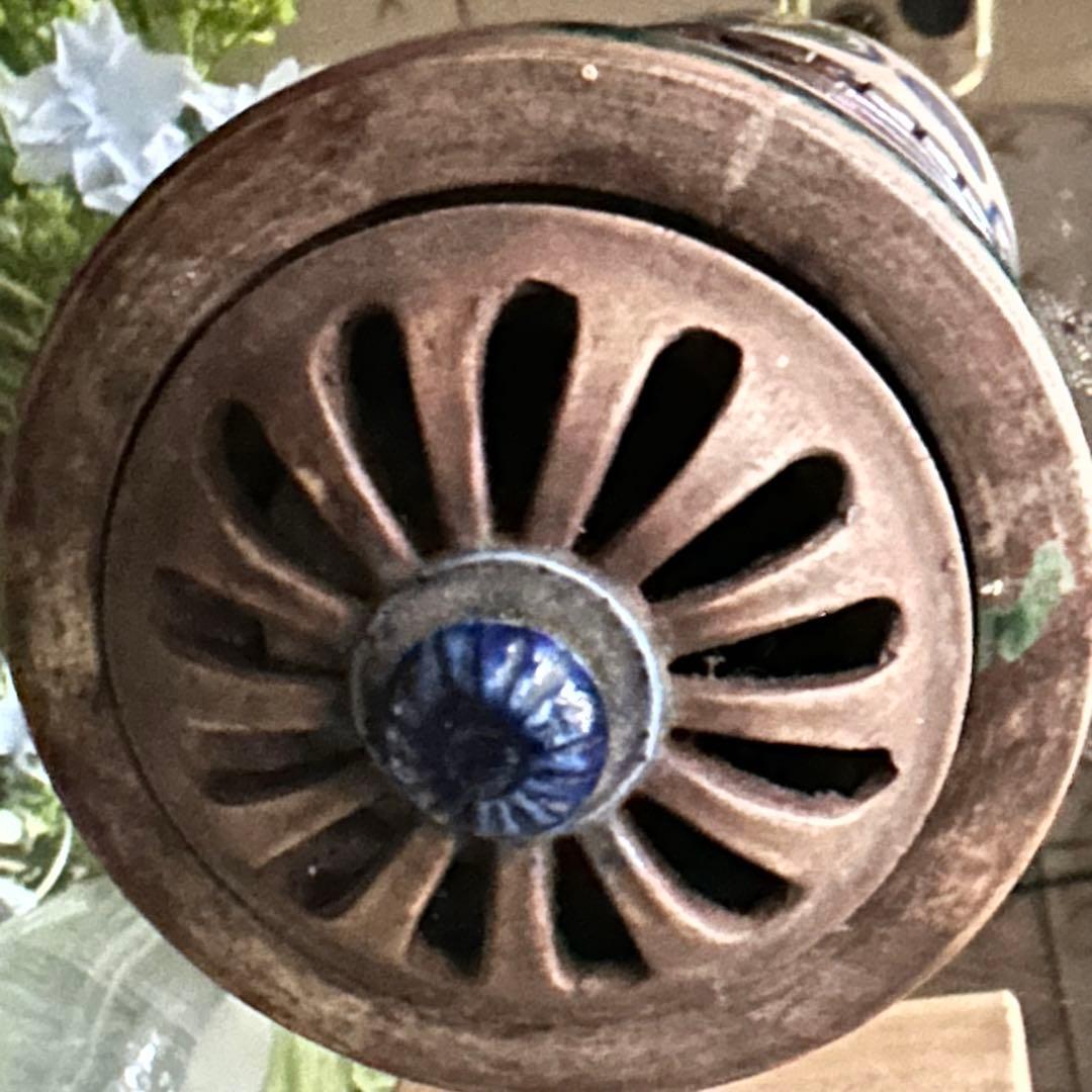 2125様感謝‼️老舗様愛蔵品‼️古九谷名品‼️賢人牡丹三つ足香炉　在銘　合桐箱箱入