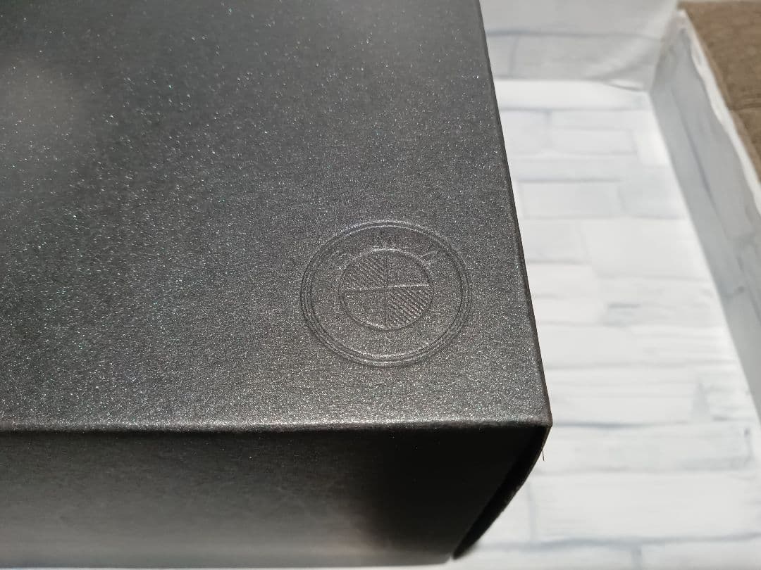 1/18 BMW X1 ディーラー品　ミニカー　ホワイト　内装ブラウン