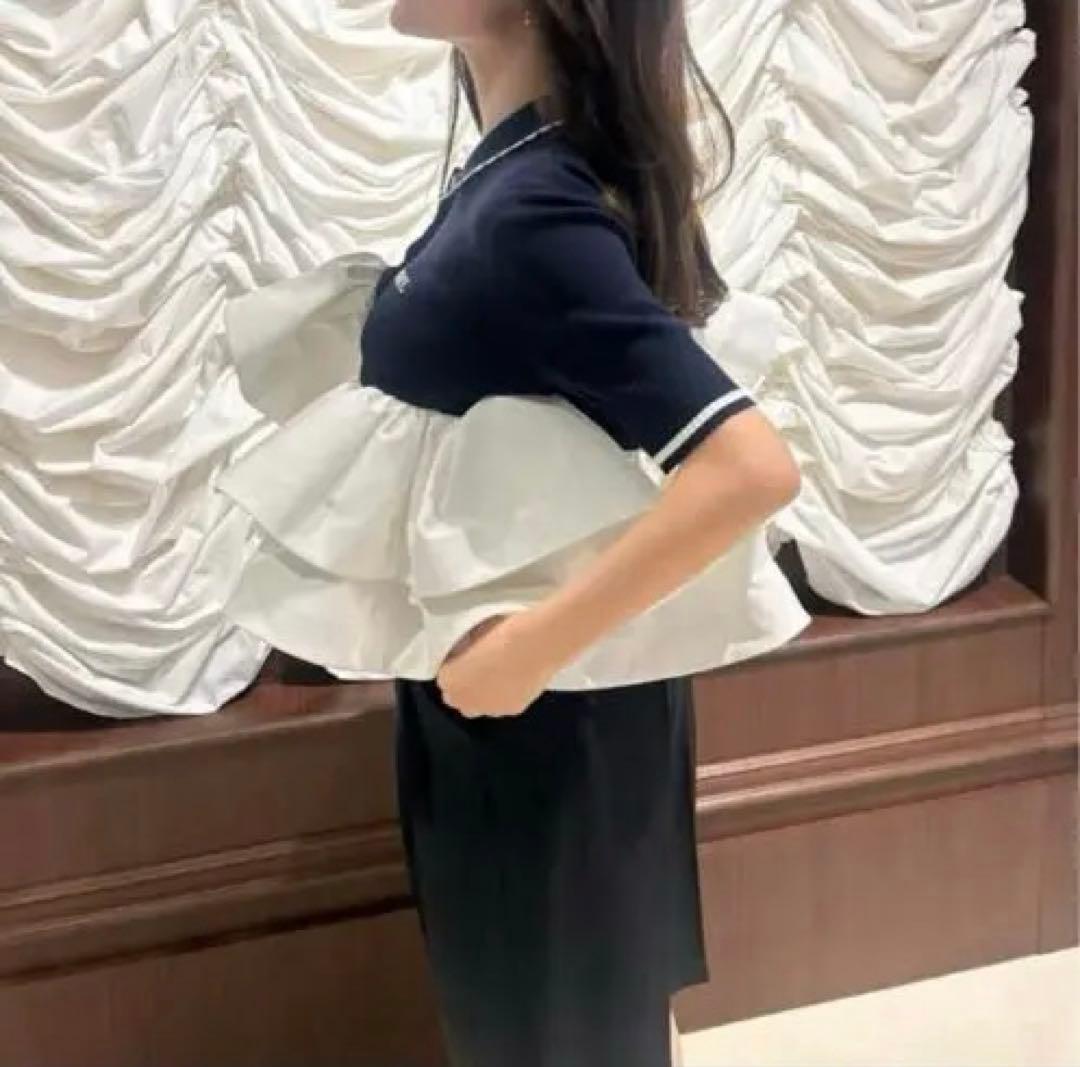 トップス Bibiy. ROSIEPEPURAMUTOP