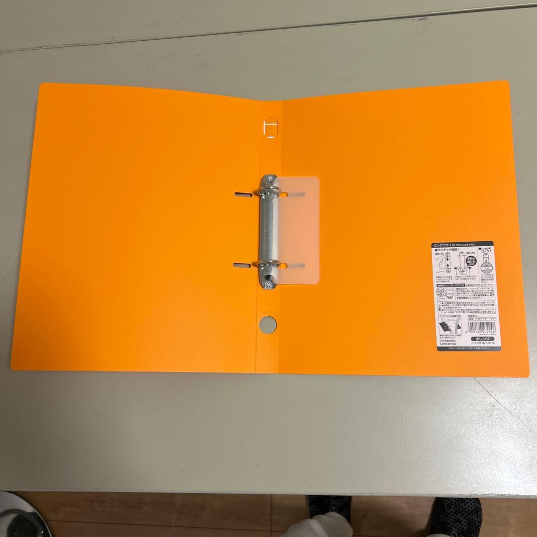 コクヨ　オレンジ A4 リングファイル 2穴（100個くらいあります）