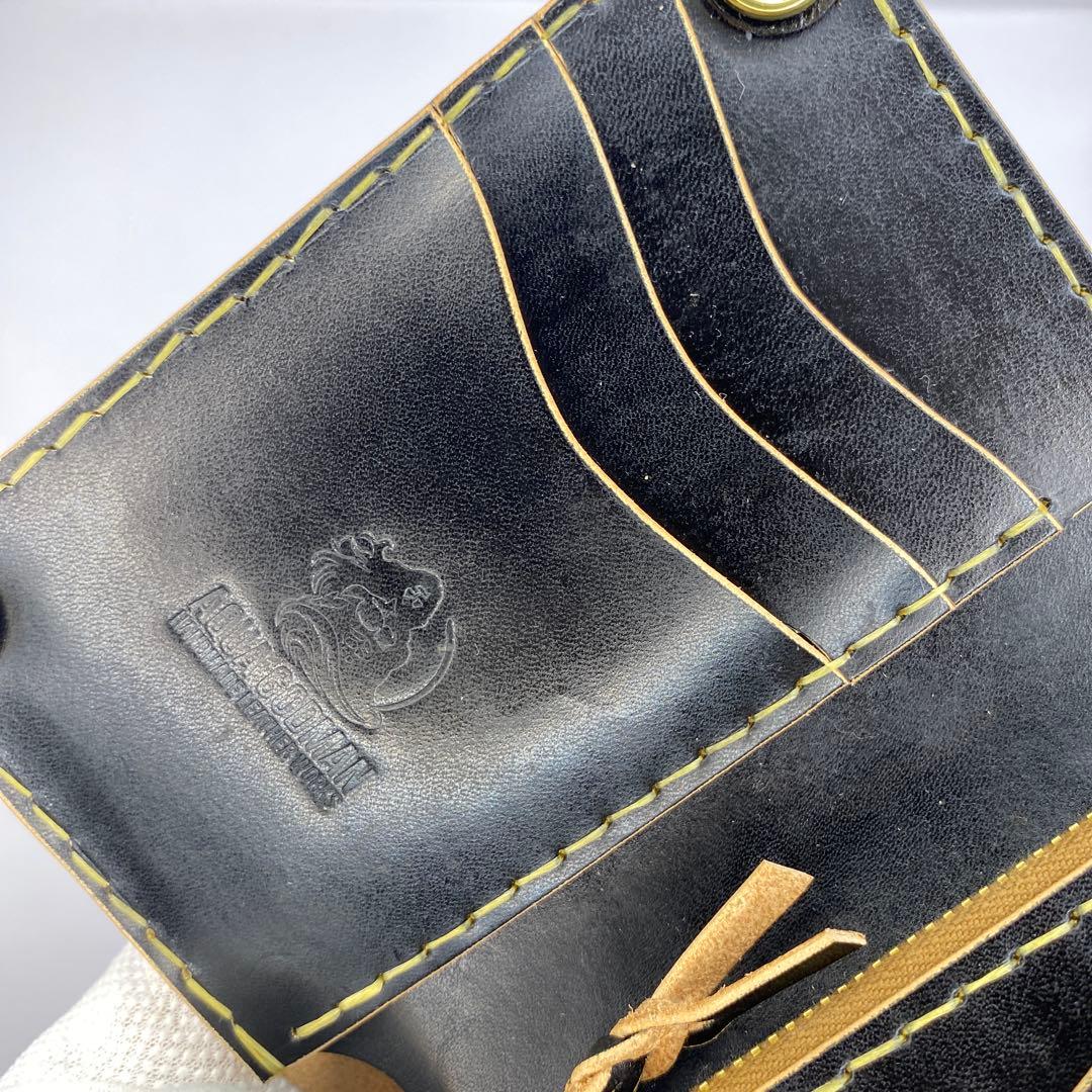 折らずお札収納 真鍮 丘染めブラックの無骨トラッカーウォレット