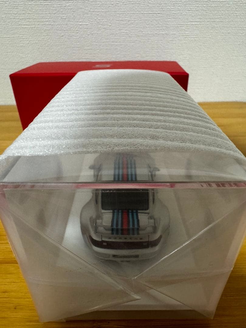 【SCMモデル】限定50台Porsche 993 Martini Racing