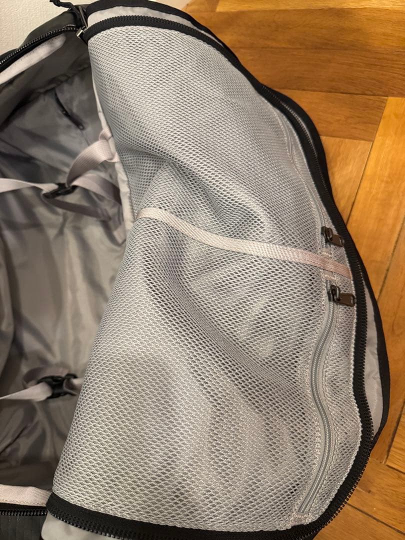 パタゴニア　ブラックホール　キャリー　40L