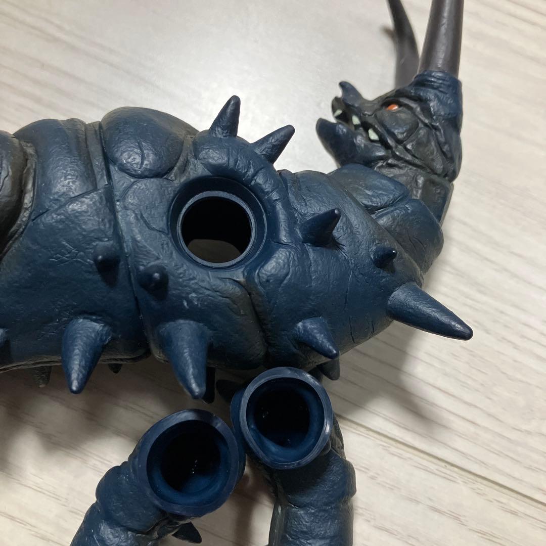 グドン　ソフビ　サンプル？中国バンダイ？