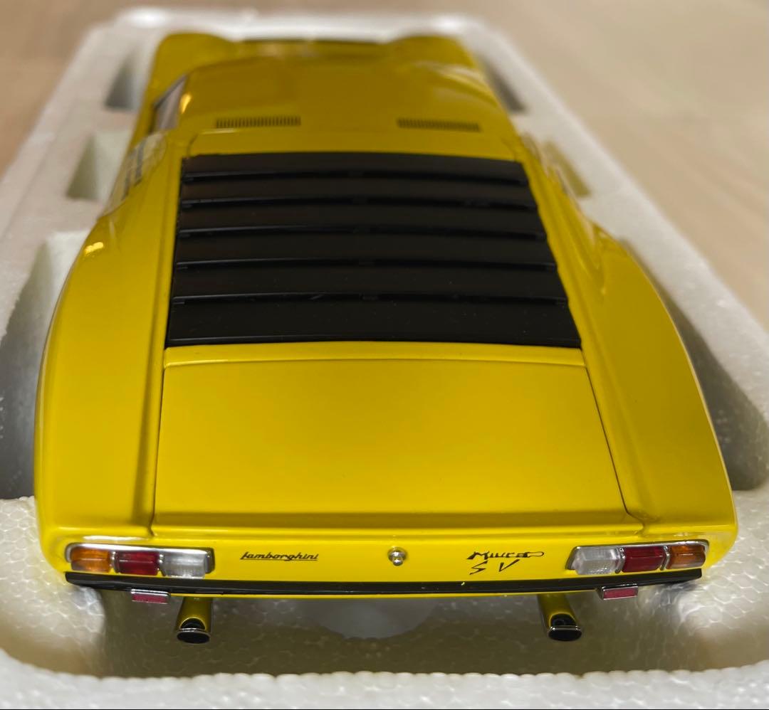 絶版新品　オートアート1/18 ランボルギーニ　ミウラP400SV イエロー