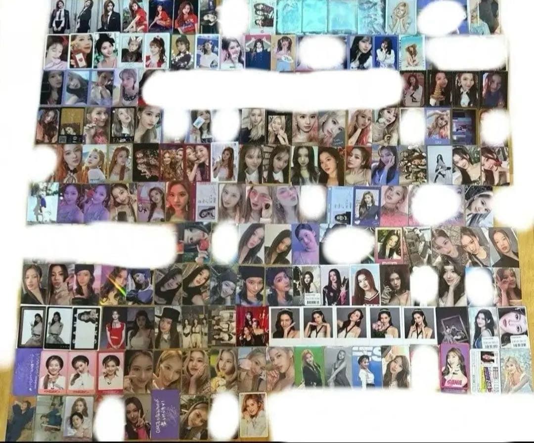 TWICE　まとめ売り　アルバム　アクスタ　ガチャ　缶バッチ　ペンライト　トレカ