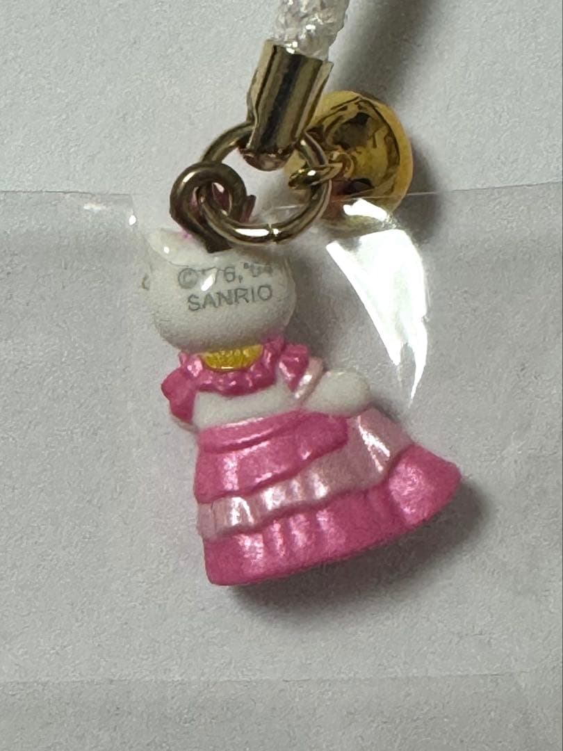 【激レア】 ハローキティ サンリオ ピューロランド 限定 ドレス ストラップ