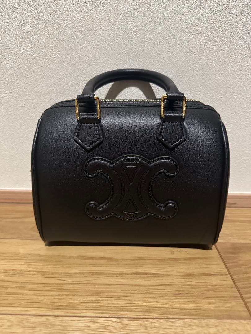 CELINE ブラック　ショルダーバッグ　トリオンフ