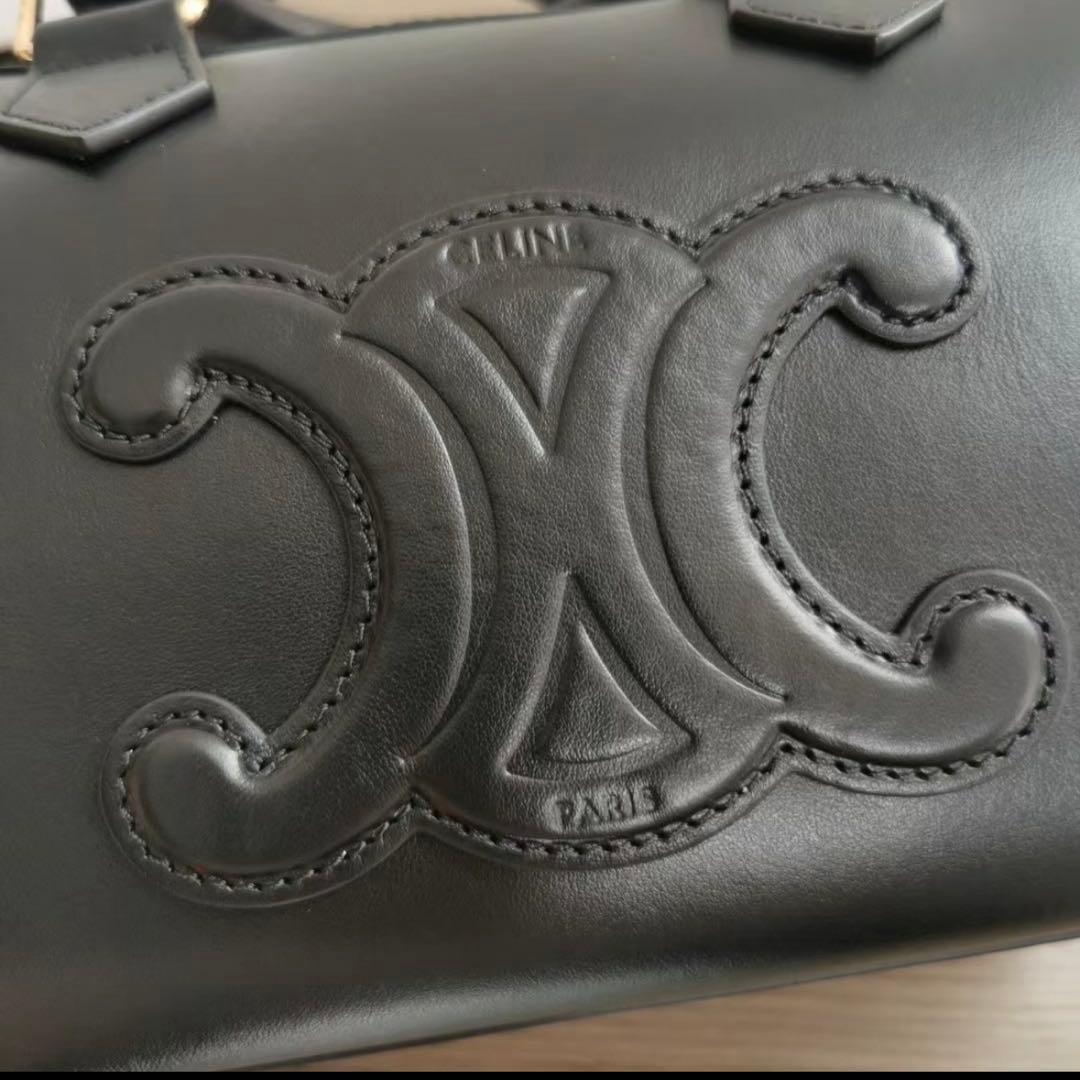 CELINE ブラック　ショルダーバッグ　トリオンフ