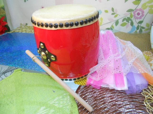 新品未使用(送料無料)9.500円　琉球小太鼓18cm*20cmバチ付き