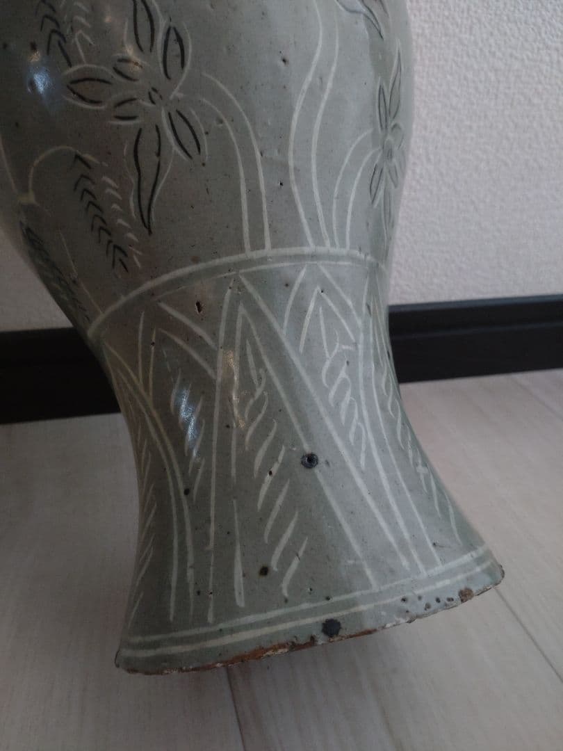 李朝　高麗青磁　白黒象嵌　朝鮮美術　梅瓶　骨董　陶芸　陶磁器　29cm高程