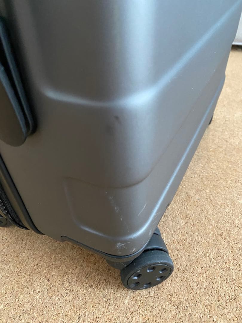 【無印良品】ハードキャリーケース（３６Ｌ）機内持ち込み可