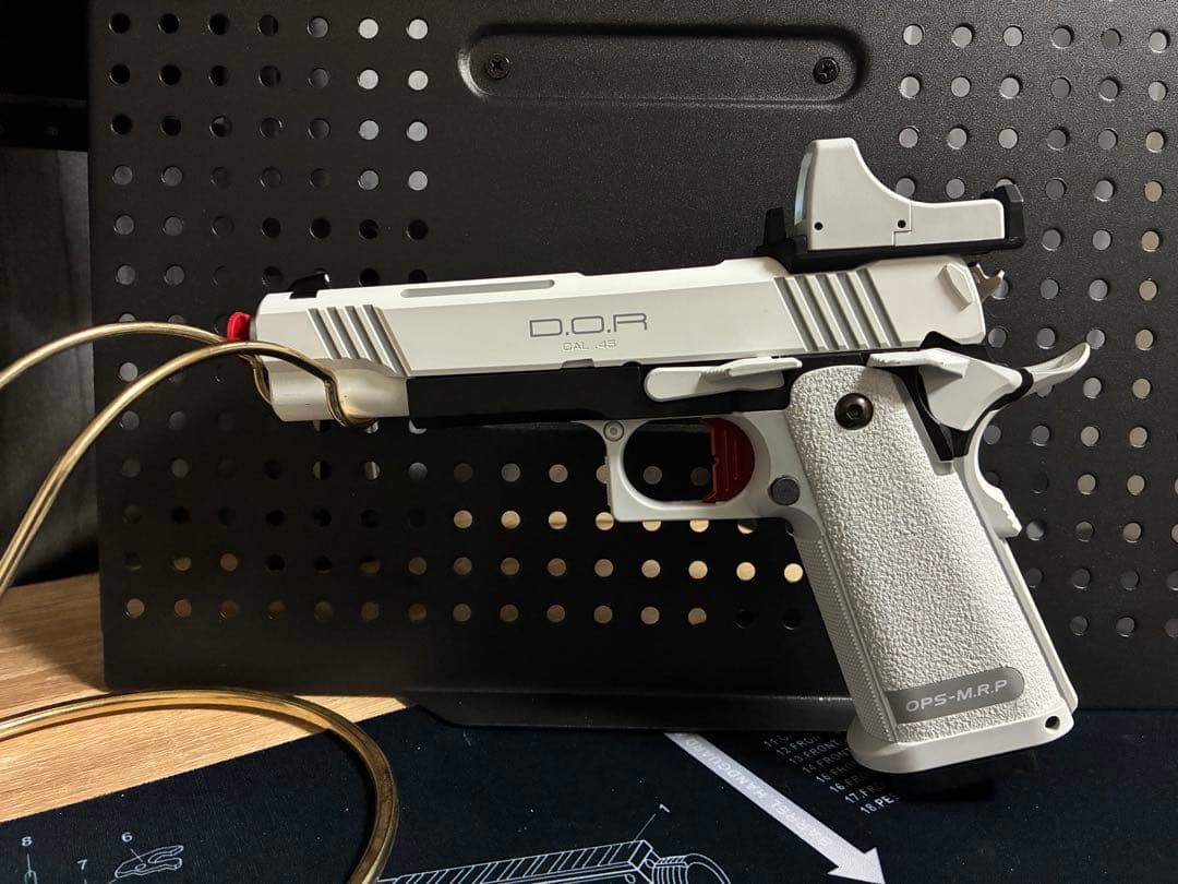 東京マルイ ハイキャパホワイトプロサイト