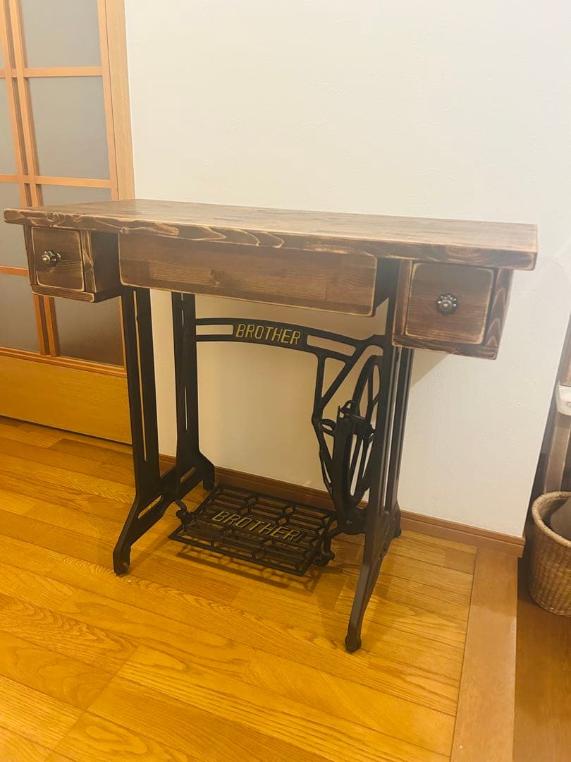 直接引き取りの場合お値下げ可　アンティークな ミシンテーブル　デスク ドレッサー