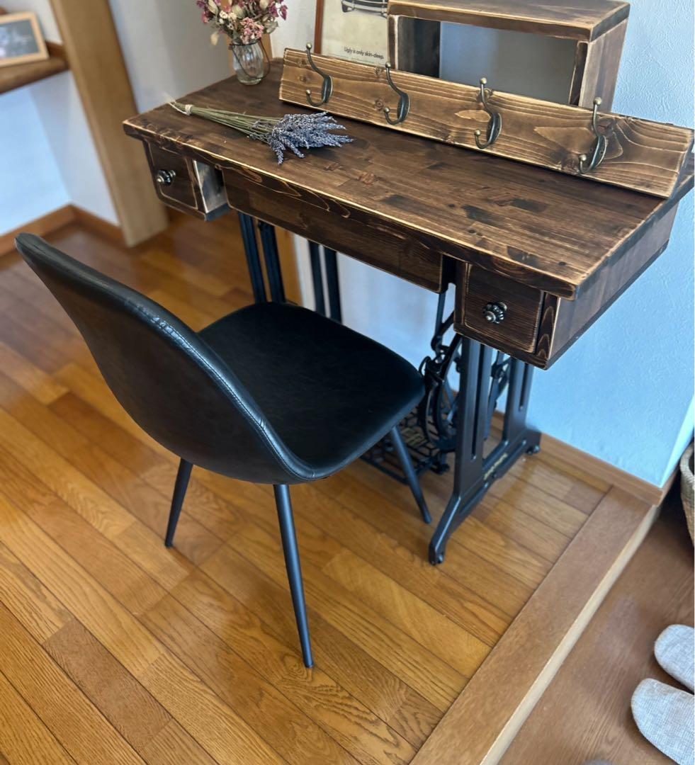 直接引き取りの場合お値下げ可　アンティークな ミシンテーブル　デスク ドレッサー