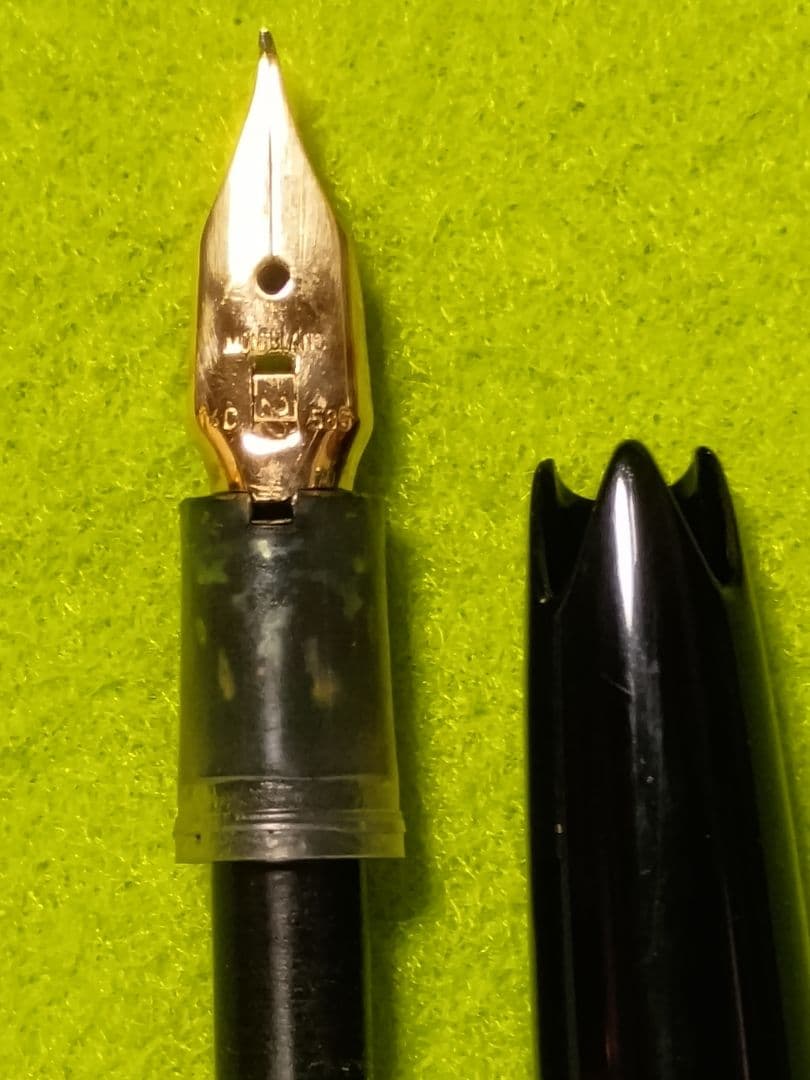 モンブラン万年筆　人気のNo22　　 ペン先　14K 585 ブラック＆ゴールド