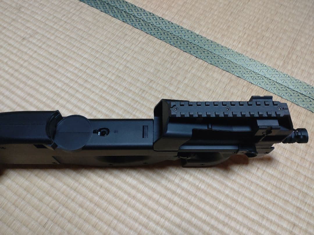 東京マルイ P90 PLUS マガジン合計3本　マガジンポーチ付