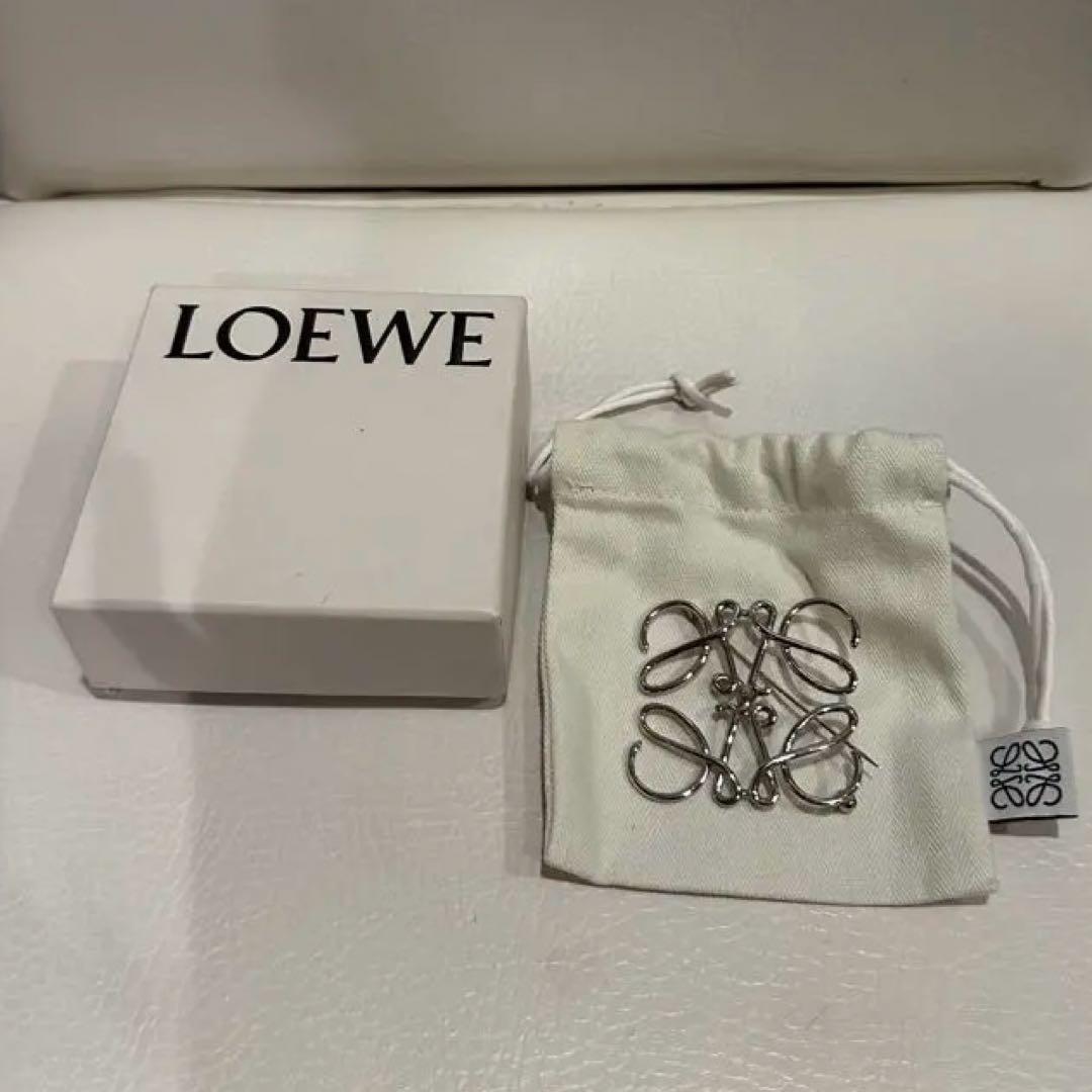 【65%OFF】LOEWE ブローチ